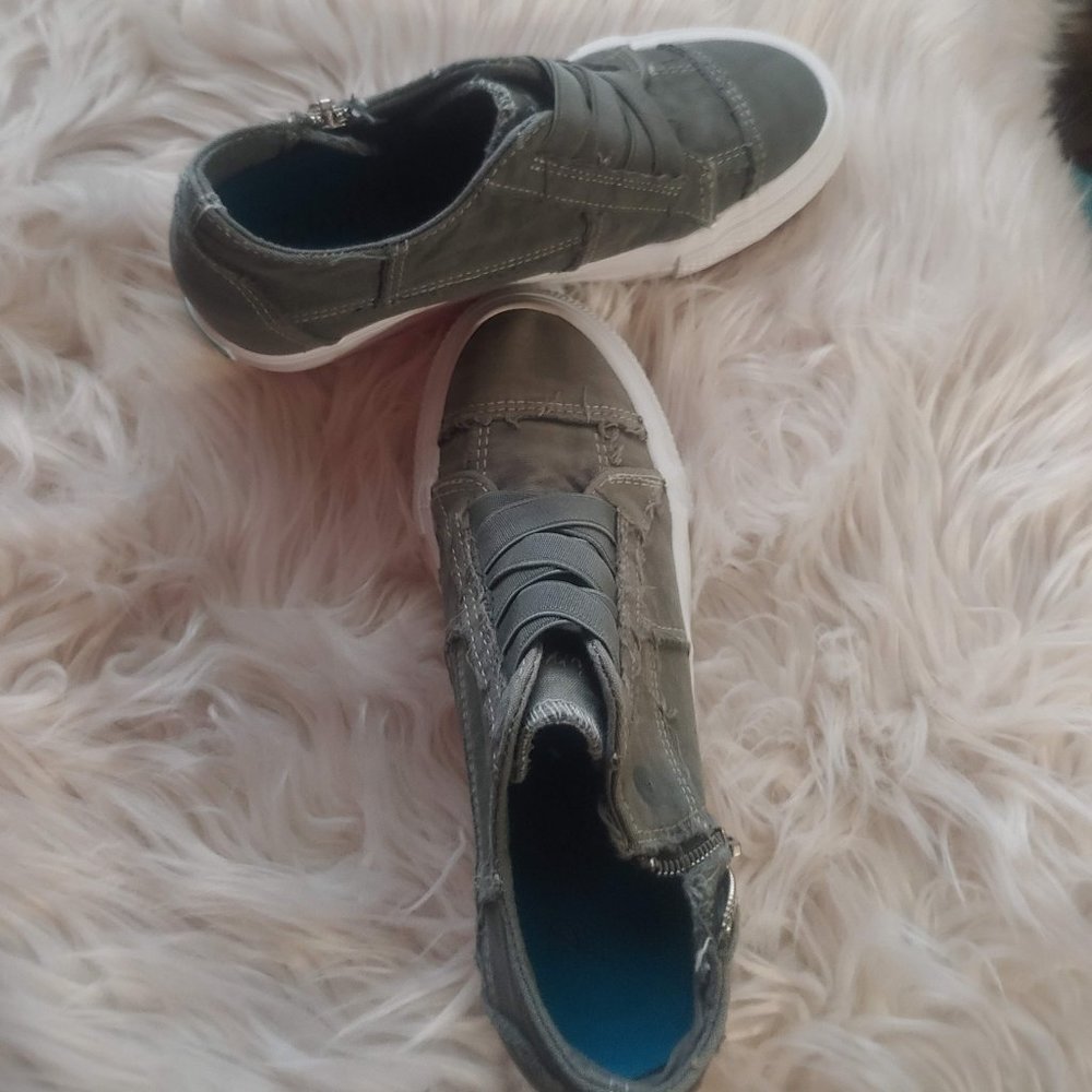 Blowfish Malibu Women's Mamba Desert Sage Washed Canvas Slip On Shoes Size 6 M